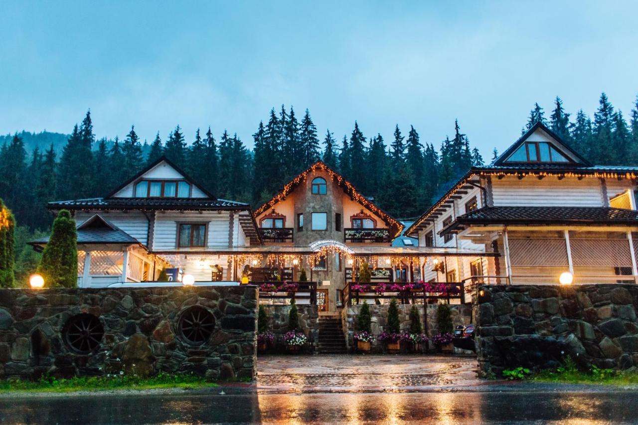 Hotel Vedmezhyi Dvir บูโคเวล ภายนอก รูปภาพ
