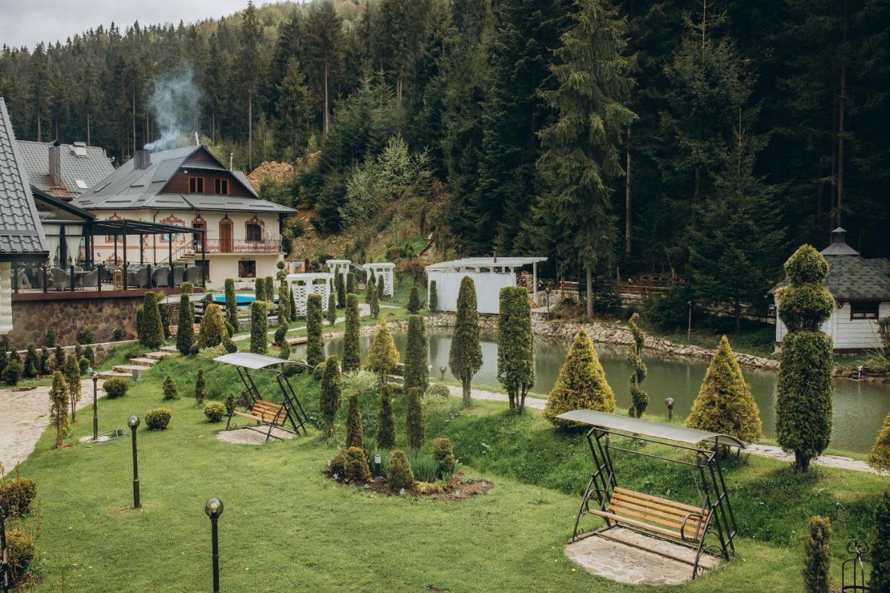 Hotel Vedmezhyi Dvir บูโคเวล ภายนอก รูปภาพ