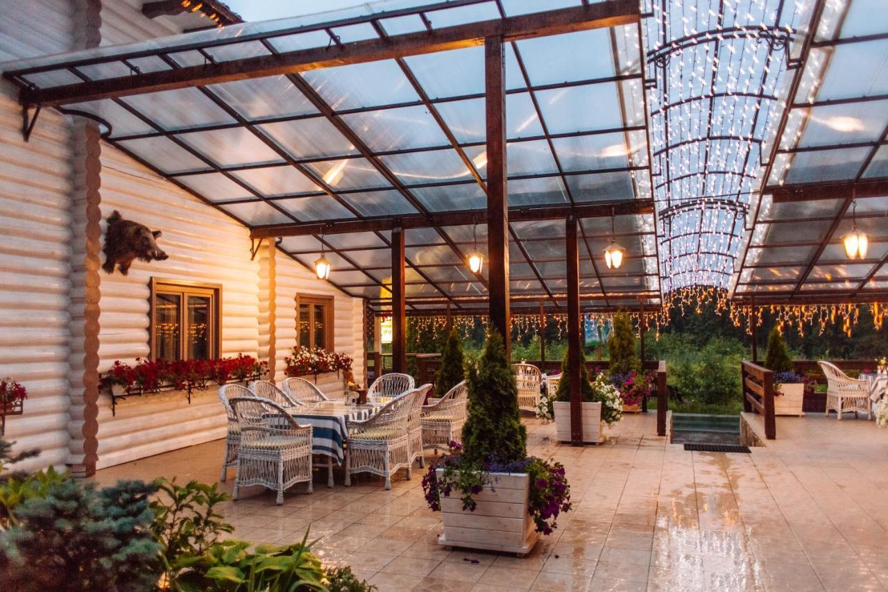 Hotel Vedmezhyi Dvir บูโคเวล ภายนอก รูปภาพ