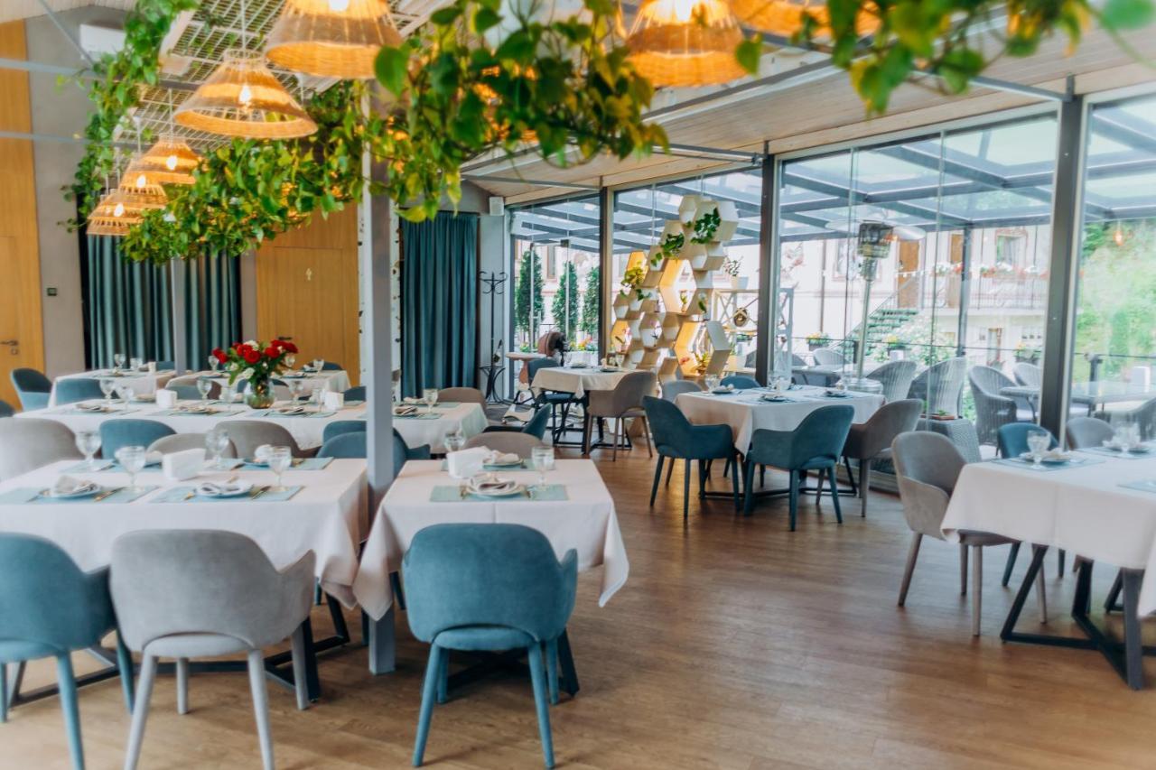 Hotel Vedmezhyi Dvir บูโคเวล ภายนอก รูปภาพ