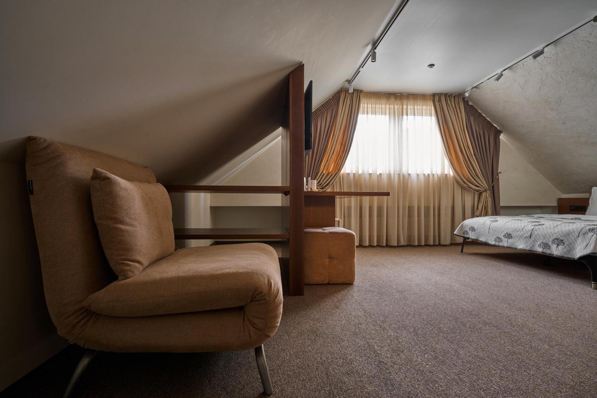 Hotel Vedmezhyi Dvir บูโคเวล ภายนอก รูปภาพ