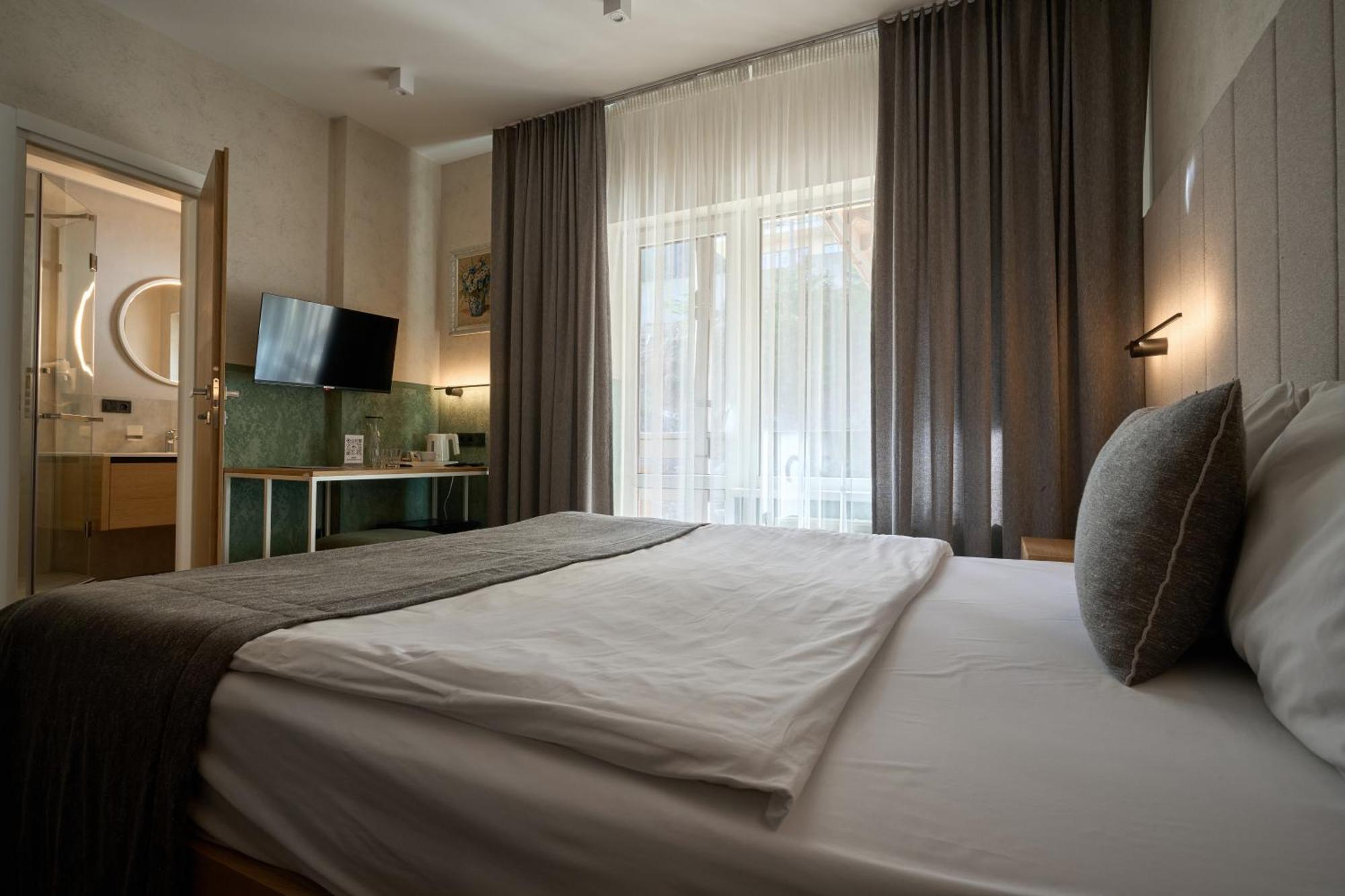 Hotel Vedmezhyi Dvir บูโคเวล ภายนอก รูปภาพ