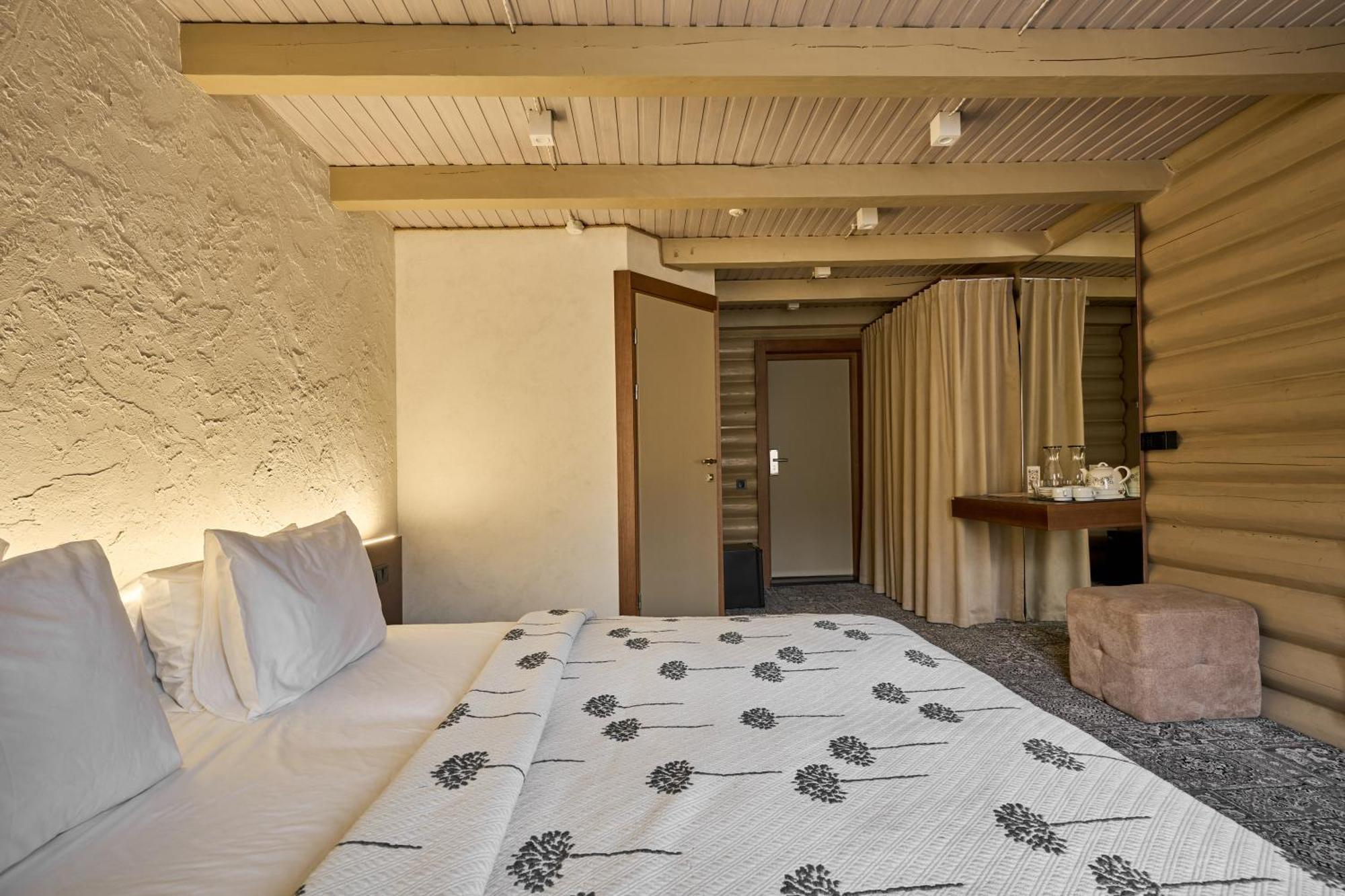 Hotel Vedmezhyi Dvir บูโคเวล ภายนอก รูปภาพ