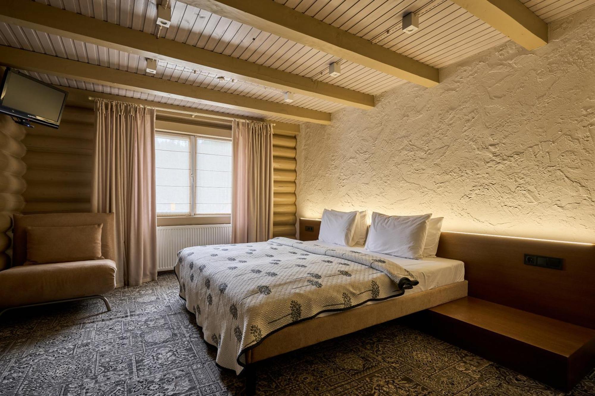 Hotel Vedmezhyi Dvir บูโคเวล ภายนอก รูปภาพ