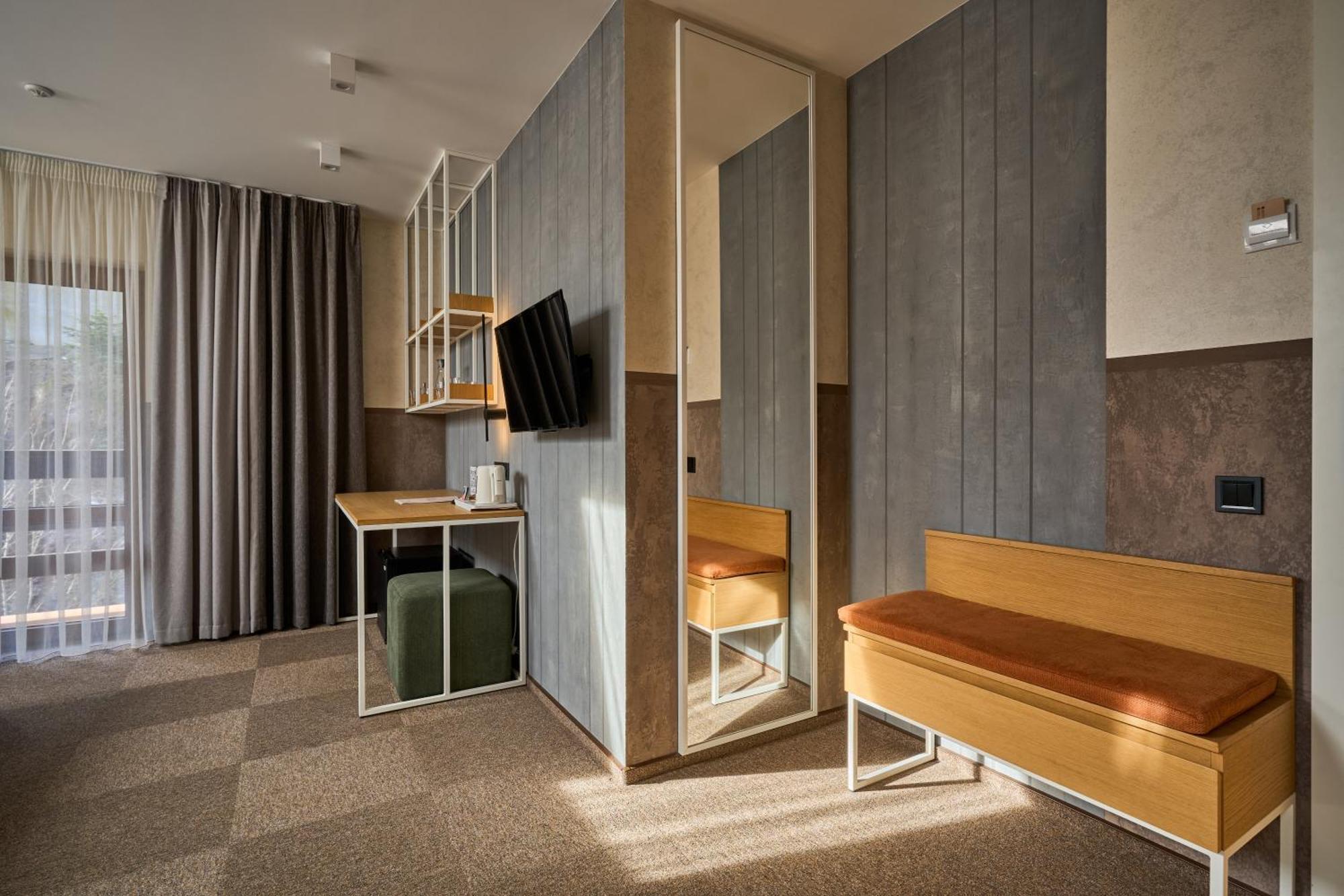 Hotel Vedmezhyi Dvir บูโคเวล ภายนอก รูปภาพ