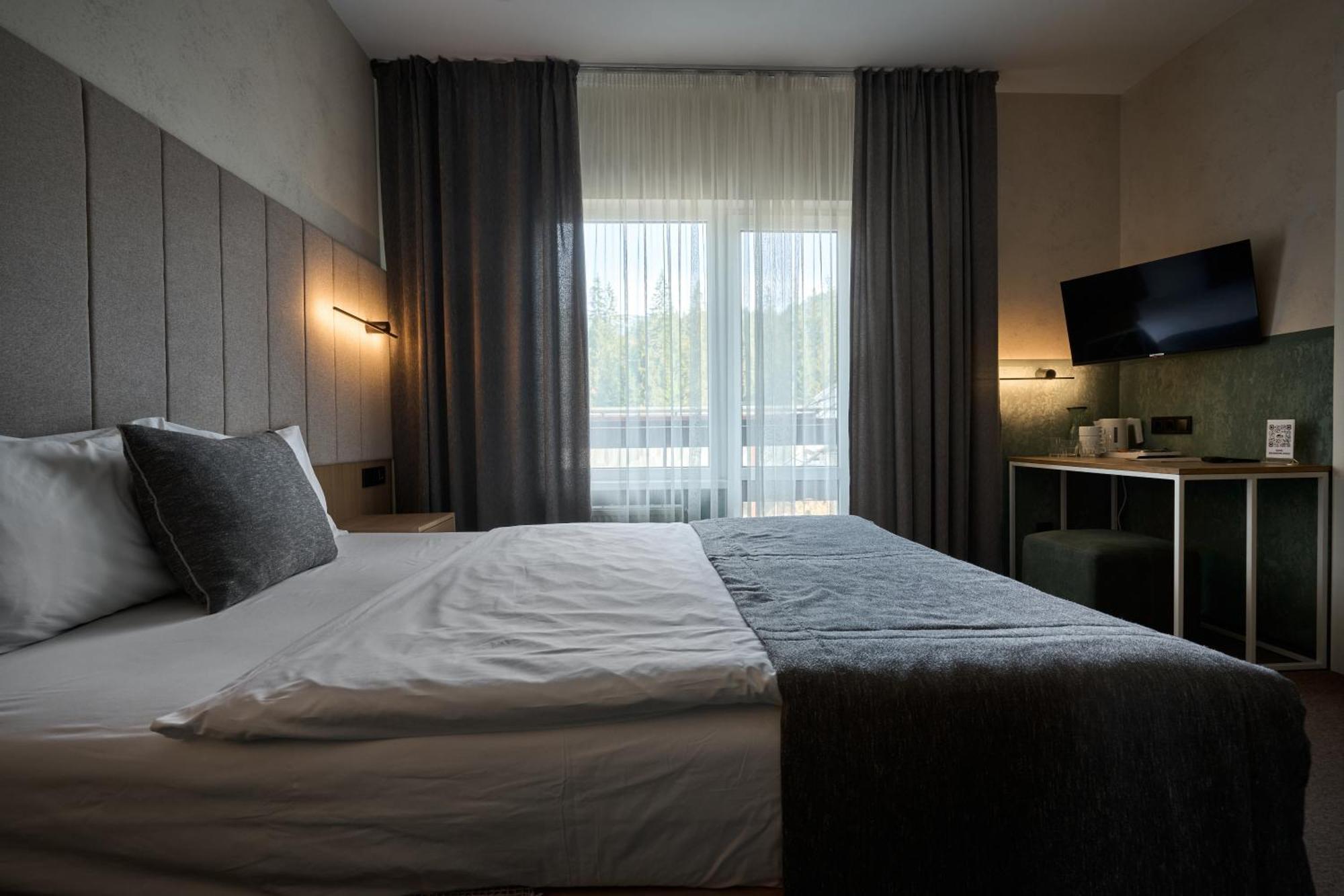 Hotel Vedmezhyi Dvir บูโคเวล ภายนอก รูปภาพ