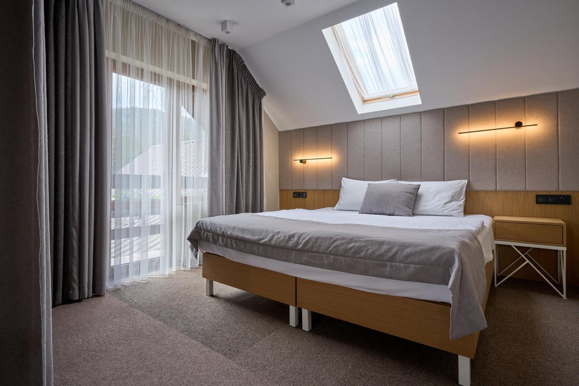 Hotel Vedmezhyi Dvir บูโคเวล ภายนอก รูปภาพ
