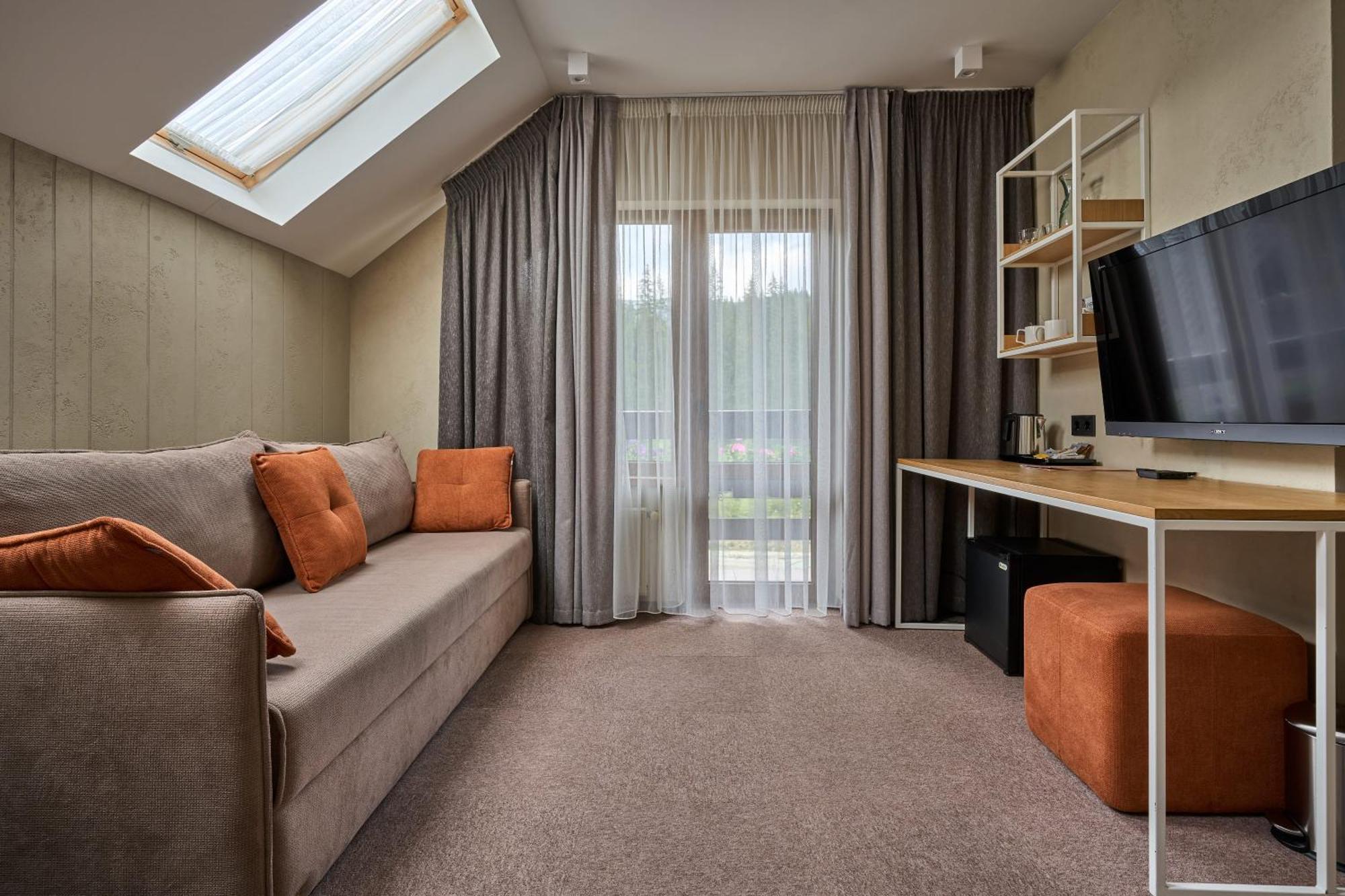 Hotel Vedmezhyi Dvir บูโคเวล ภายนอก รูปภาพ